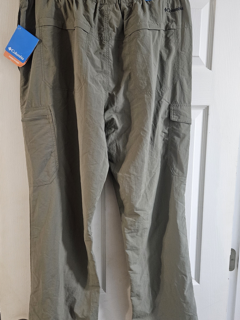 Columbia Men's Cargo Pants in Olive